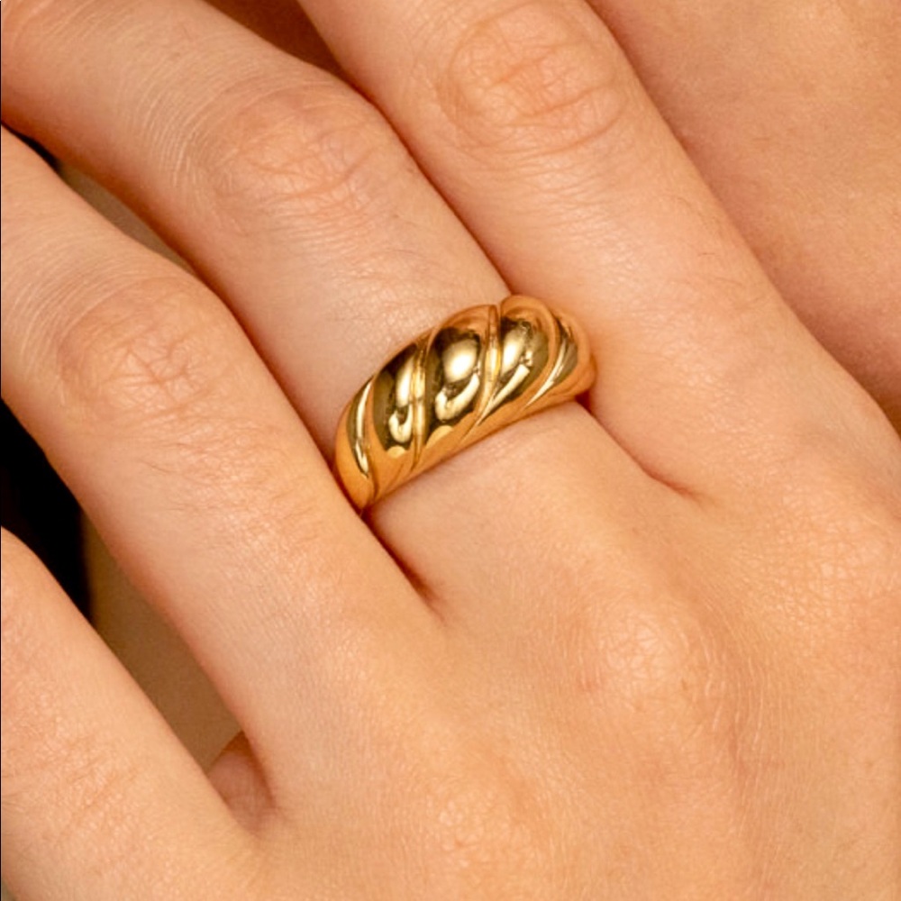 Croissant Dome Ring